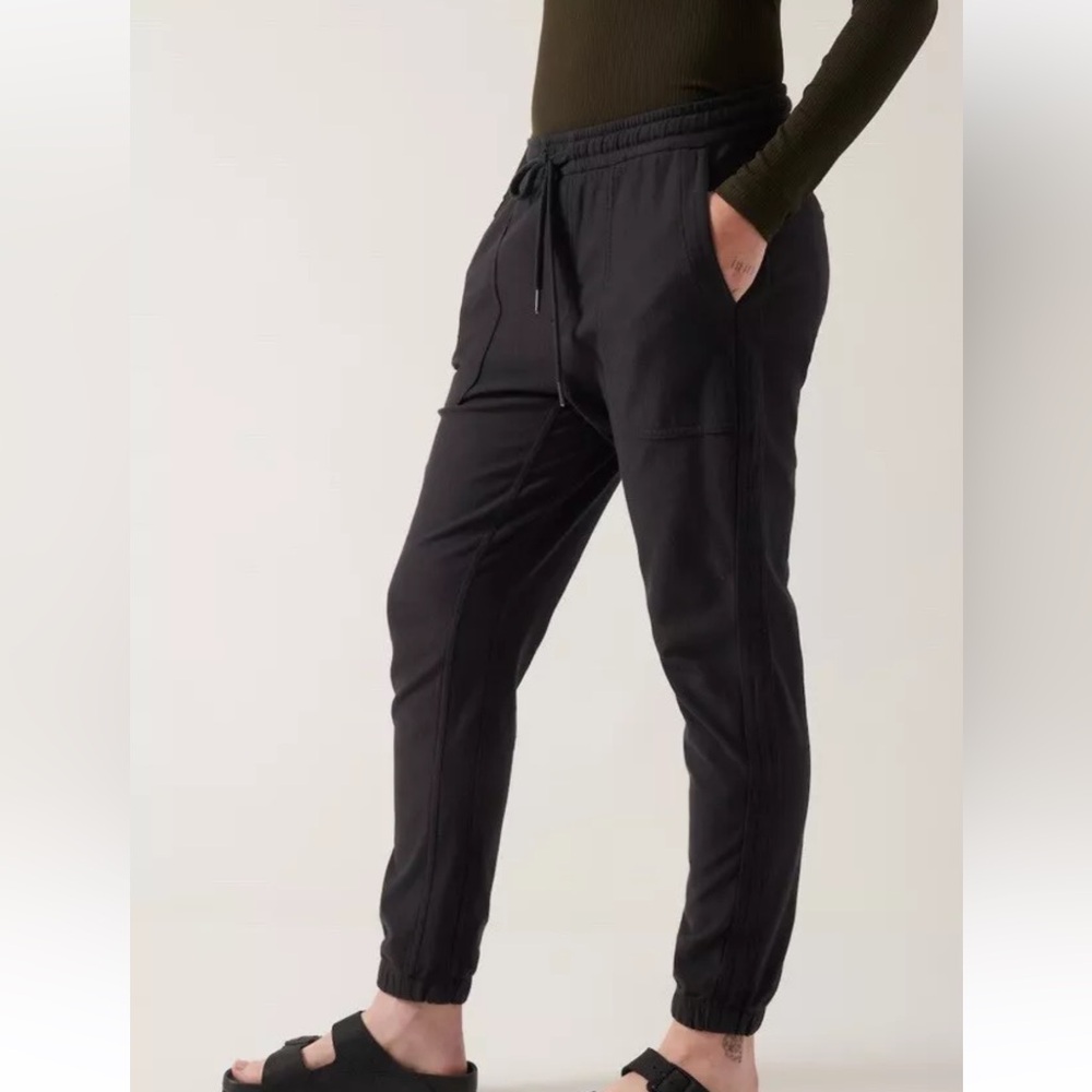 Athleta Women’s Black Farallon Jogger Sweatpants Drawstring Ladies 0